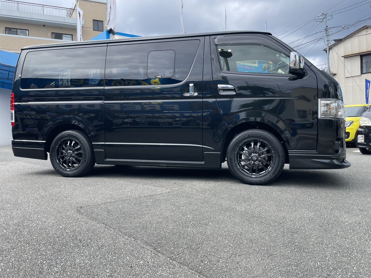 TOYOTA ハイエース