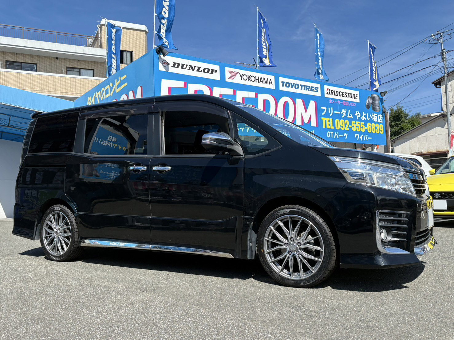 TOYOTA ヴォクシー