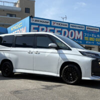 TOYOTA ヴォクシー