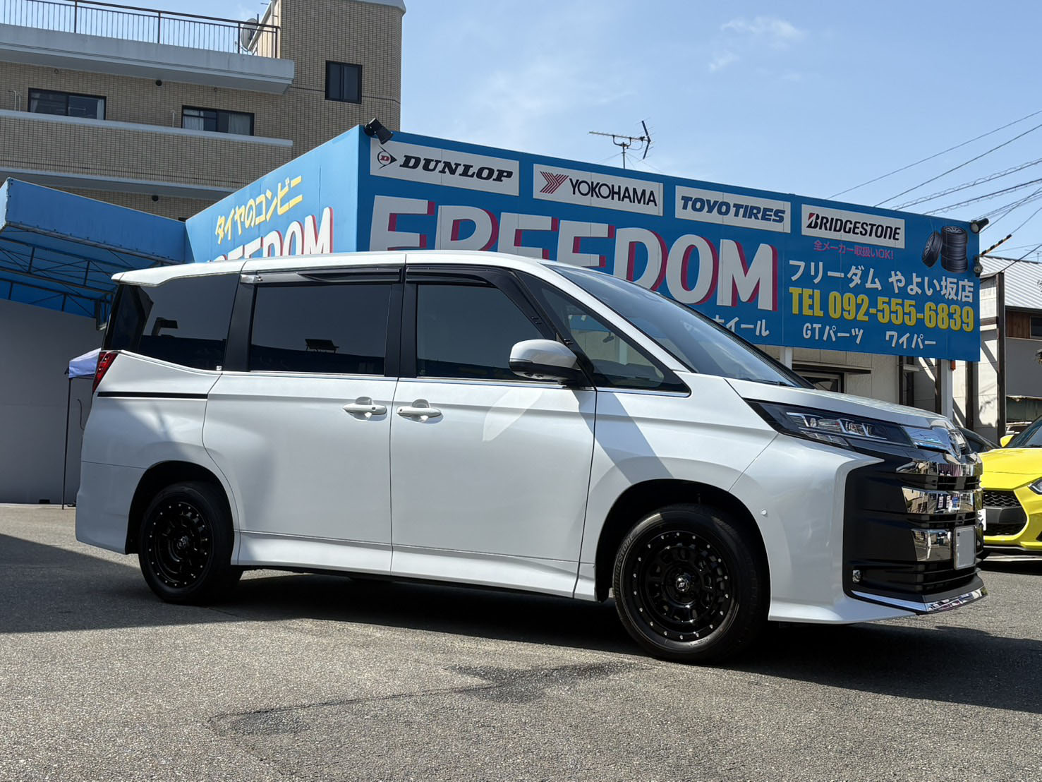 TOYOTA ヴォクシー